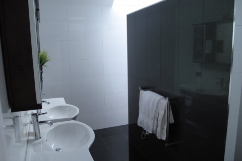 Black and white bathroom